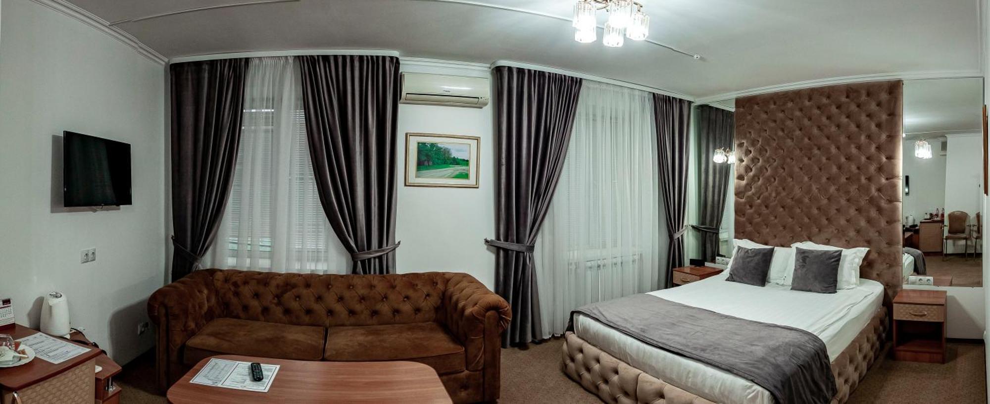 Kurmet Hotel 乌拉尔斯克 外观 照片
